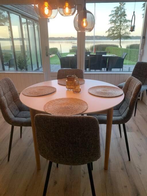 Huset Ved Soen Taet Pa Herning Og Mch Og Boxen 90 M2 Sunds Екстериор снимка